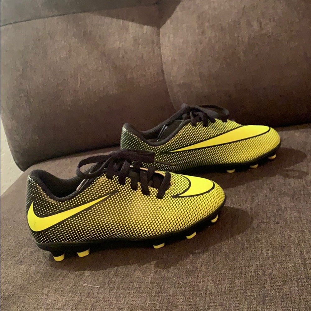 Kids Nike soccer cleats ⚽️